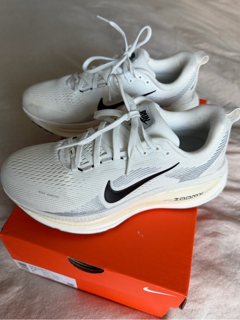 Nike Women's Vomero 18 Running Sneakers